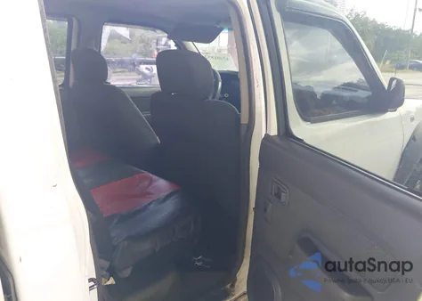 2001 Nissan Frontier Xe-V6 from USA, damaged, VIN 1N6ED27T61C300323